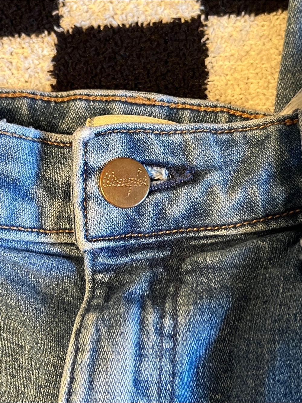 Wrangle Jeans - Picture 2 of 6